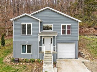 2813 Greenway Dr, Knoxville, TN 37918