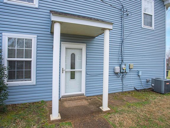 3rd image of 2424 Robbie Ct