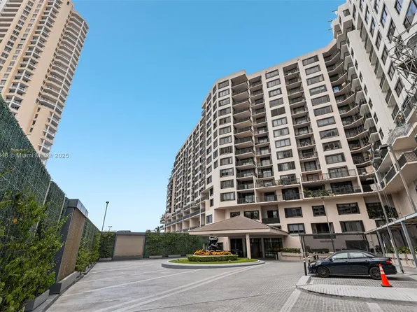 540 Brickell Key Dr APT 730, Miami, FL 33131