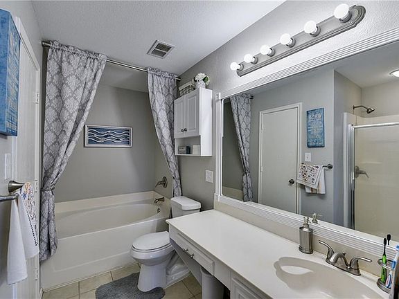 5th image of 708 W Colony Dr
