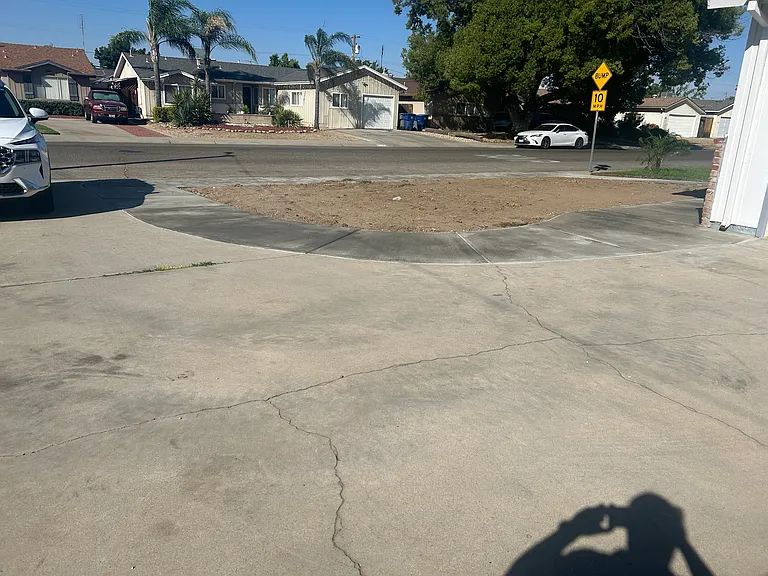 2574 Harvard Ave — Photo 28
