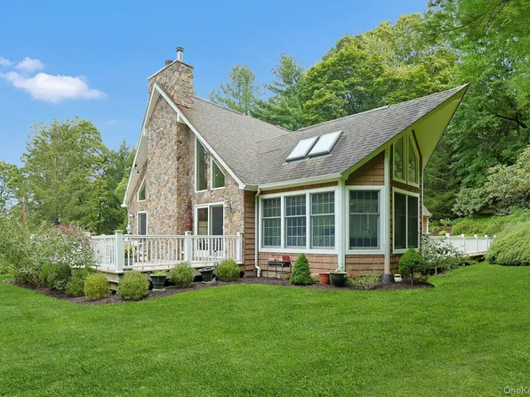 100 Old Farm Road N, Chappaqua, NY 10514