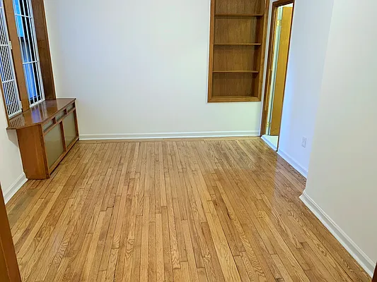 Rented by Joe Gotham LTD | media 21