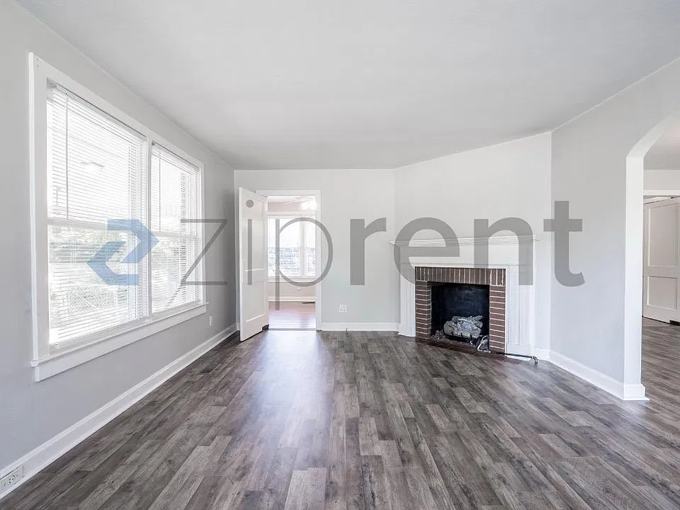 1414 Tower St SE