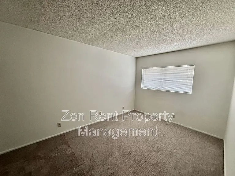 286 W Palomino Dr #146 — Photo 18