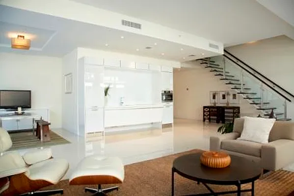 Sold by Urban Marketing--District | media 11