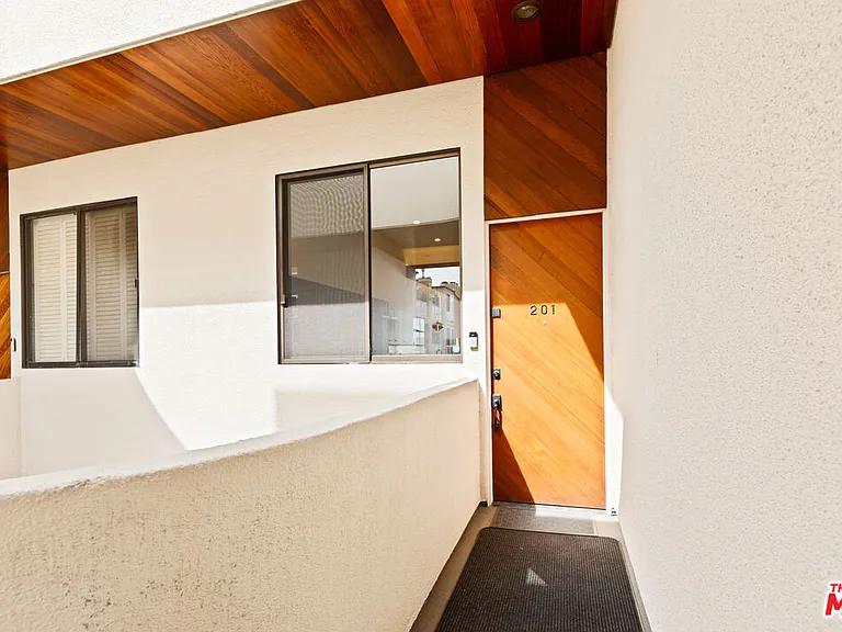 6209 Pacific Ave #201 — Photo 5