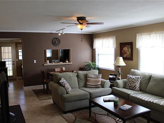 2nd image of 2431 Bayshore Gardens Pkwy APT 20