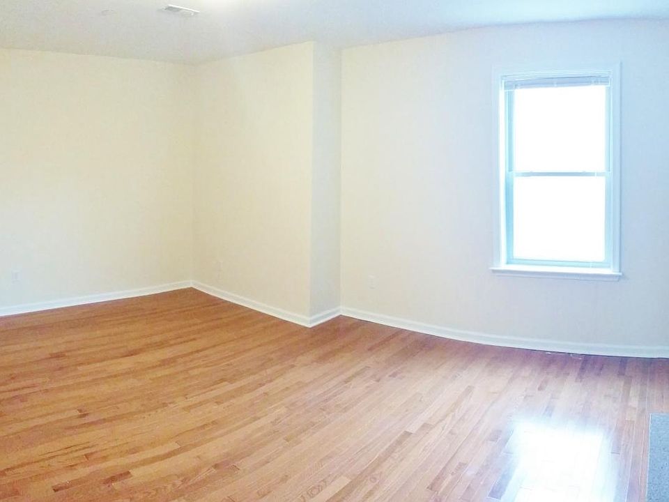 1st image of 1531 N 15th St #C