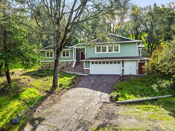 2nd image of 1492 Fawnwood Drive