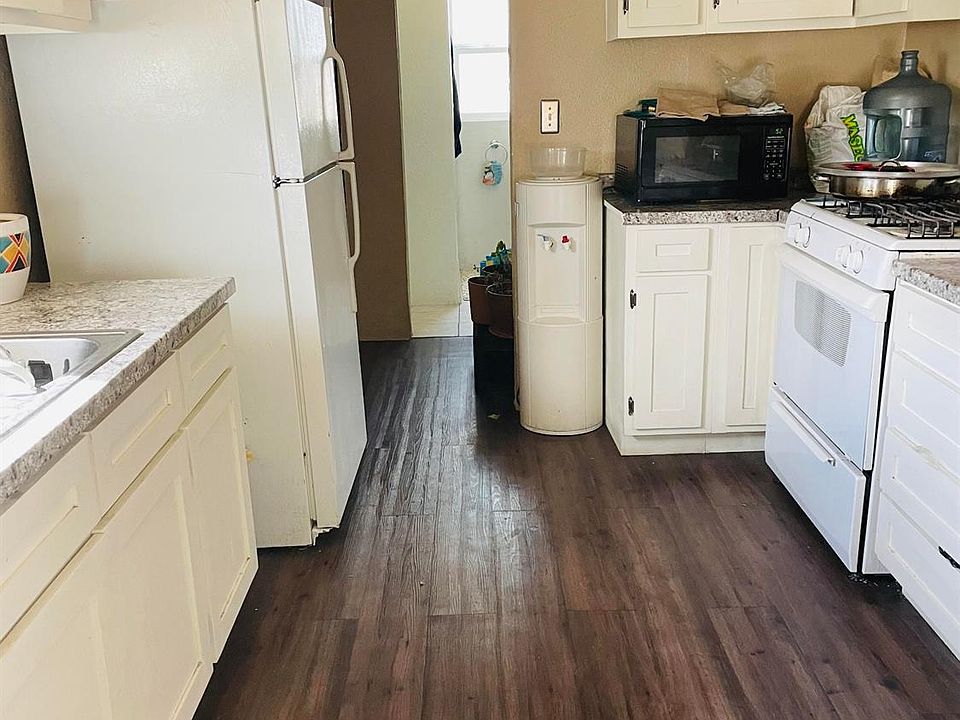 1st image of 16644 Sherman Way