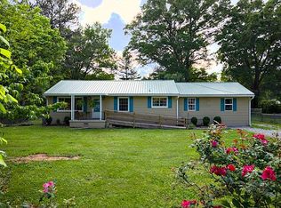 304 Gracie Ave, Fort Oglethorpe, GA 30742