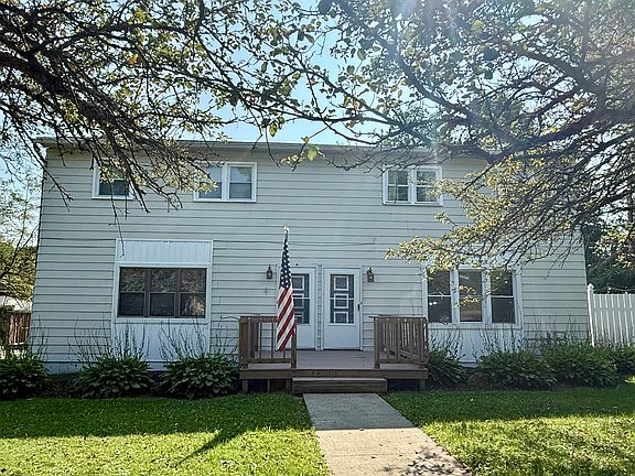 2nd image of 1304-1306 Carrie Ave