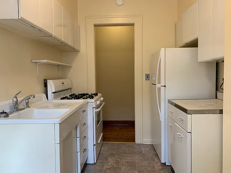 10 Lennox Ct #6 — Photo 8