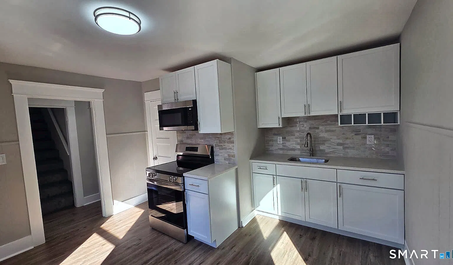 3 bed, 2.0 bath, 1912 sqft, $2,450 — Photo 4