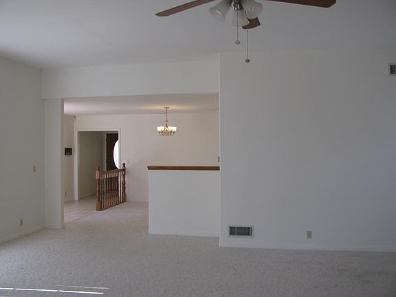5th image of 4727 Greenmeadows Ave