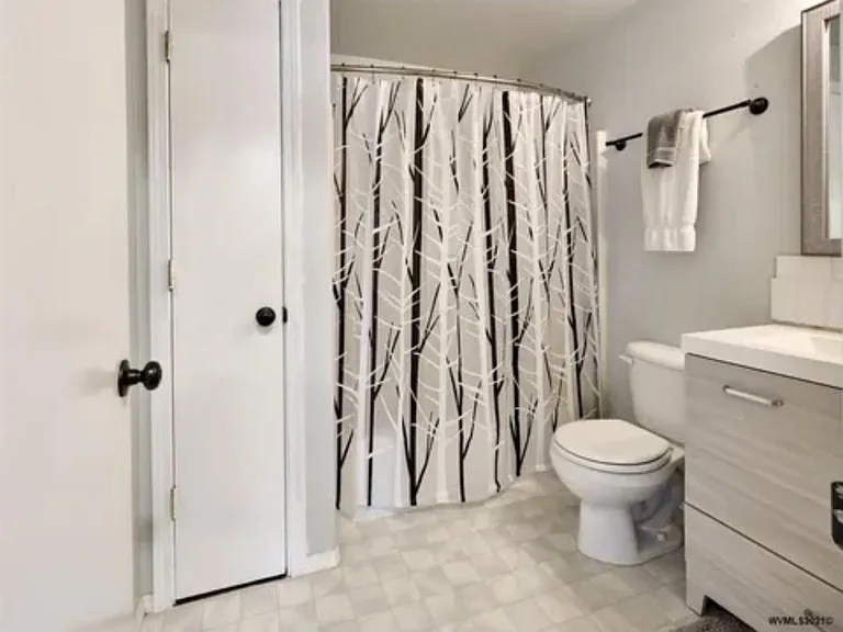 1307 Aqua St SE — Photo 17