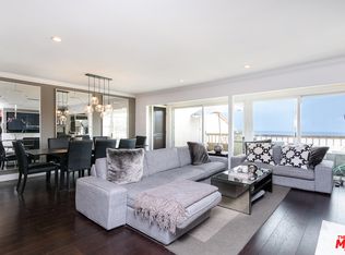 23918 De Ville Way APT C, Malibu, CA 90265