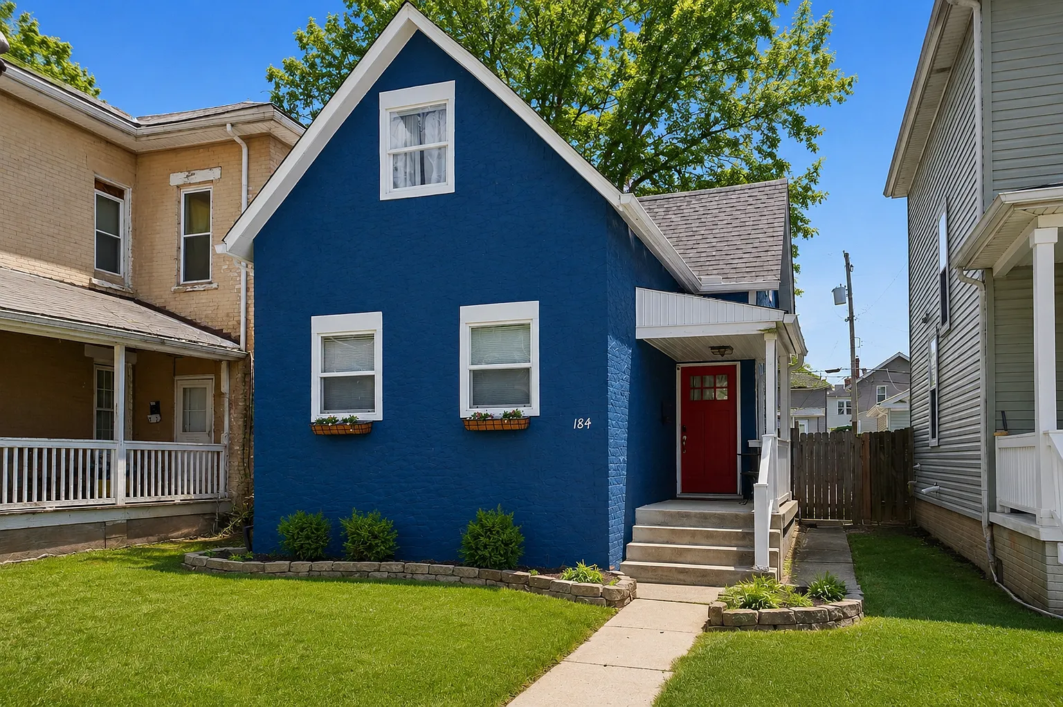 3 bed, 1416 sqft, $2,300 — Photo 1