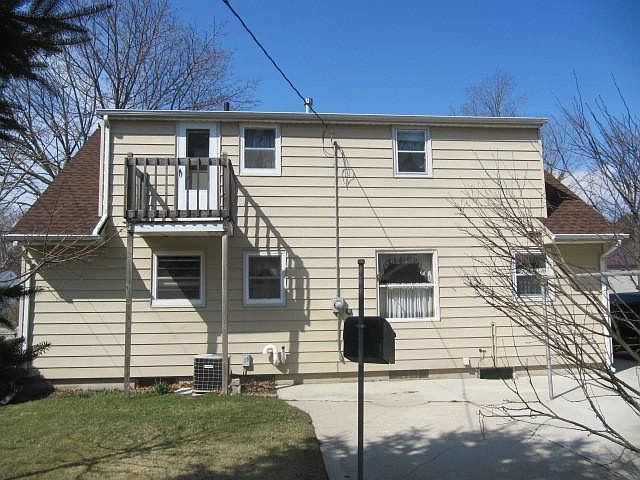 2nd image of 3717 Mac Arthur Dr