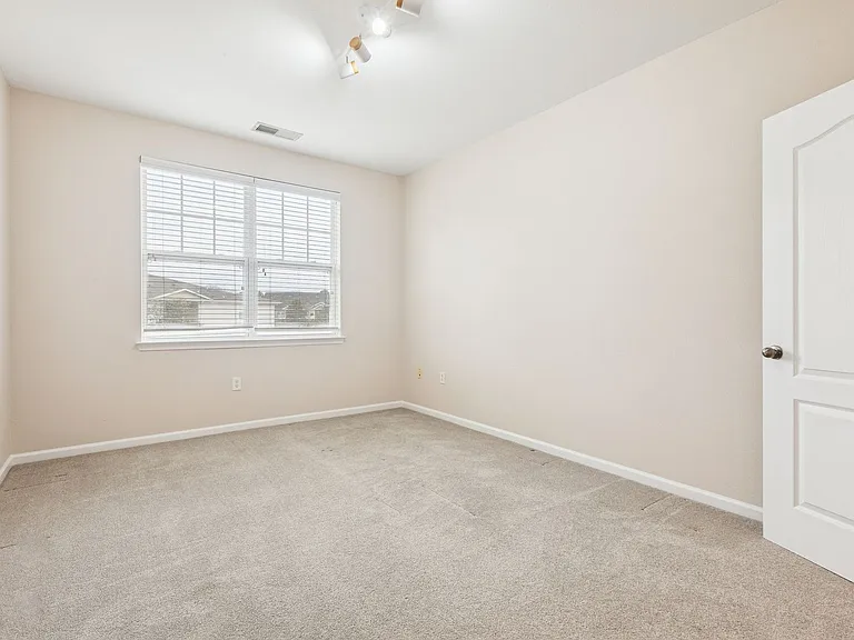 522 Knolls Dr #308 — Photo 17