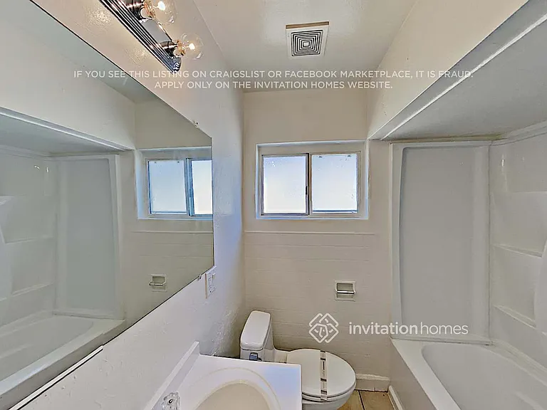 2747 N Greenfield Rd — Photo 11