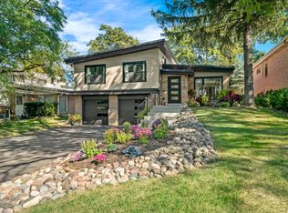 512 S Charleton St, Willow Springs, IL 60480