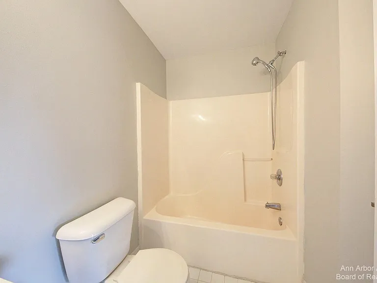 3127 Dunwoodie Rd #38 — Photo 34
