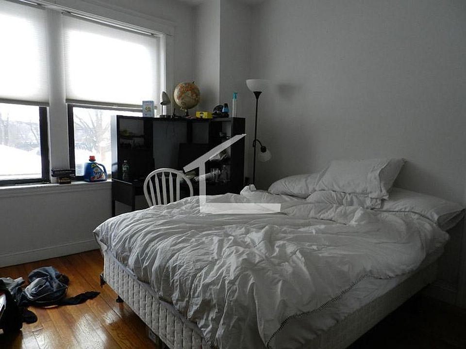 1st image of 15 Cummings Rd #3
