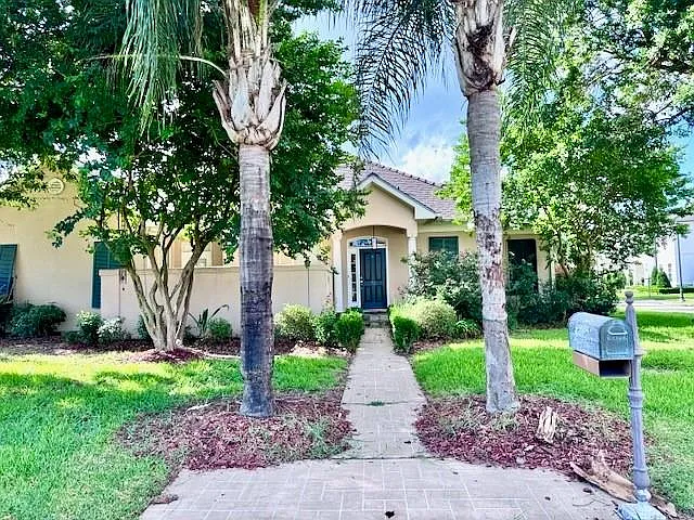 92 Palmetto — Photo 1