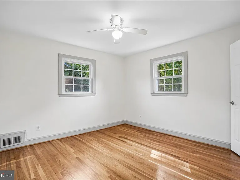 3227 Sherry Ct — Photo 18