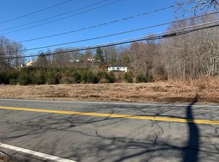 672 Vernon St, Manchester, CT 06042