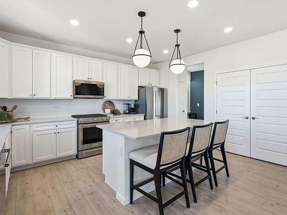 Open Concept Layout, Great for Entertaining