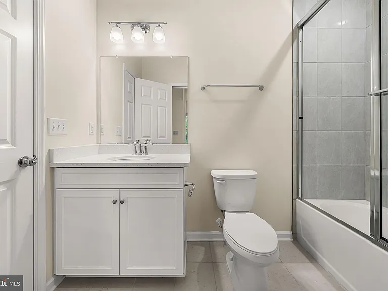 105 Vaughn Dr — Photo 14