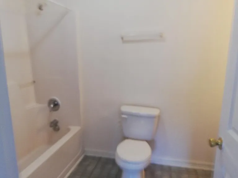 512 Bradkin Ct — Photo 2