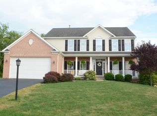 217 Dupont Dr, North Fayette, PA 15057