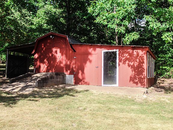 5th image of 4630 Valley Dr