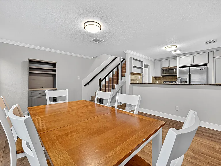 711 Worthshire St — Photo 12
