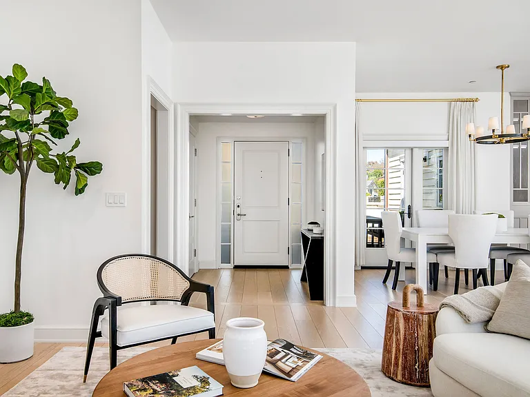 The Residences at Palisades Village — Photo 5