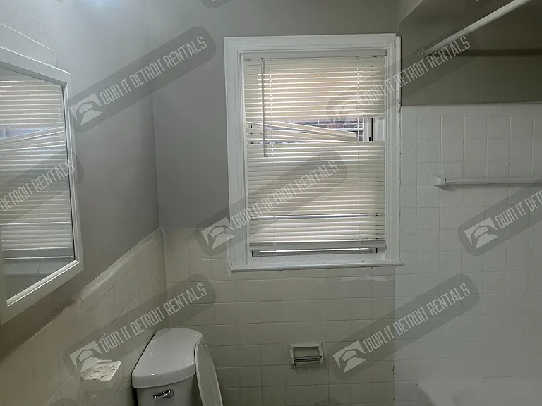 7777 Auburn St — Photo 18