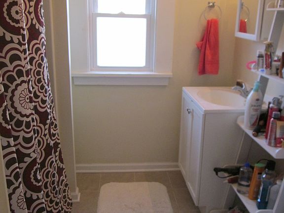 2nd image of 1622 N Humboldt Ave #A