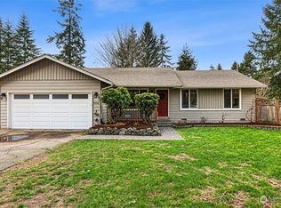 3104 NE 40th Pl, Bremerton, WA 98310