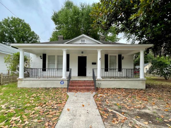 3031 River Dr