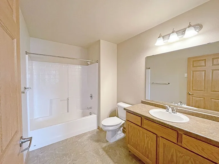 Southwood Apartments — Photo 24