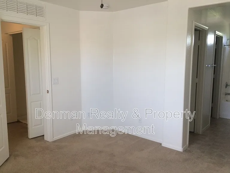 3914 S 52nd Ln — Photo 13