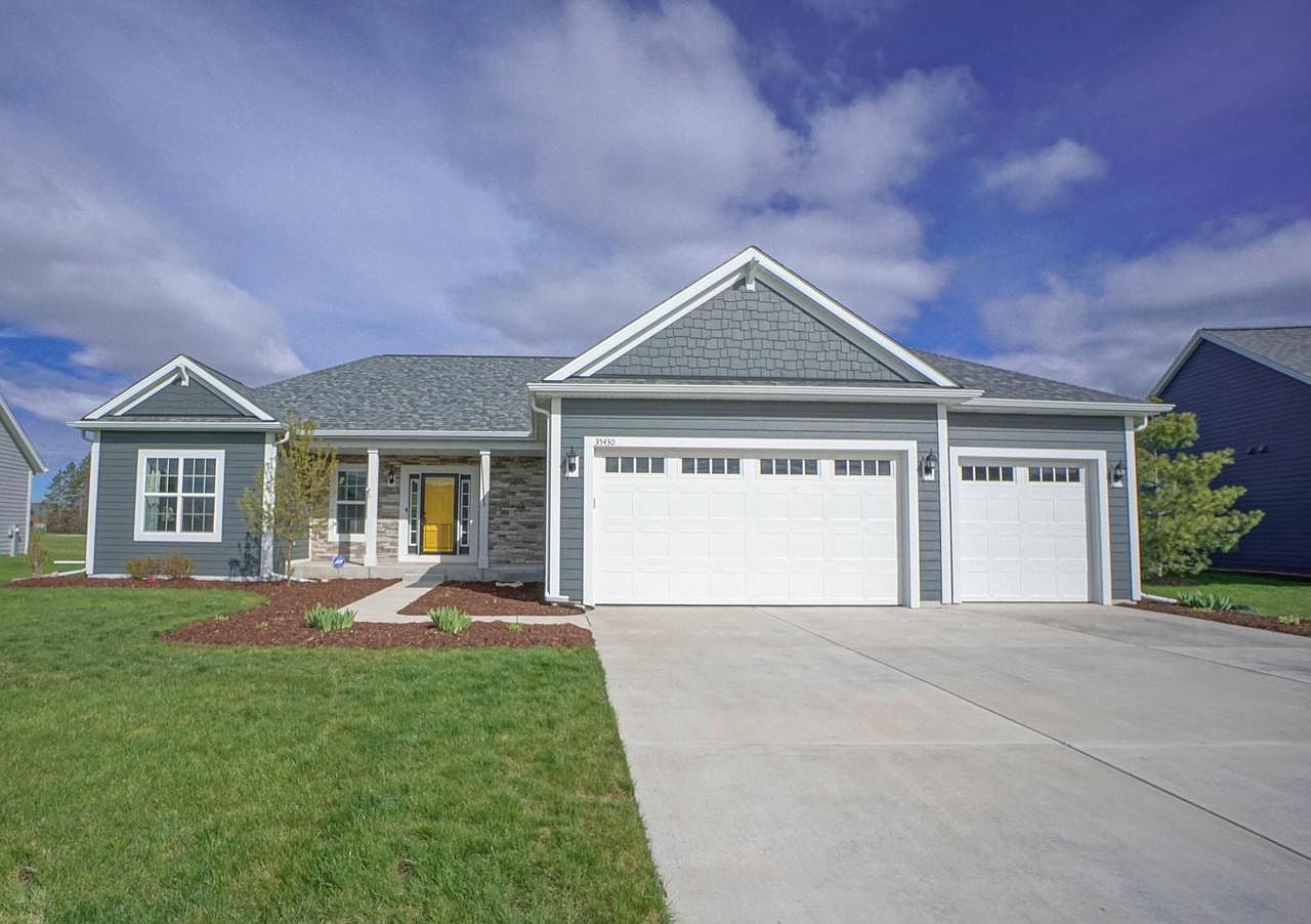 35430 Mineral Springs BOULEVARD, Oconomowoc, WI 53066 Zillow