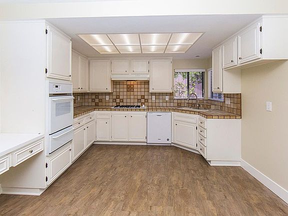 Large Kitchen
