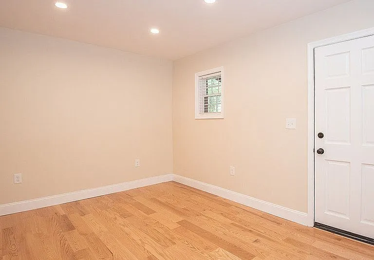 323 N Mulberry St #1 — Photo 23