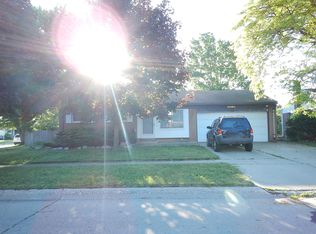 33364 Fraser Ave, Fraser, MI 48026