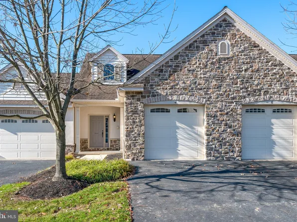 4 Pfautz Cir, Elizabethtown, PA 17022